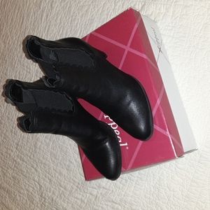 Crown & Ivy Womens Boot Shoes